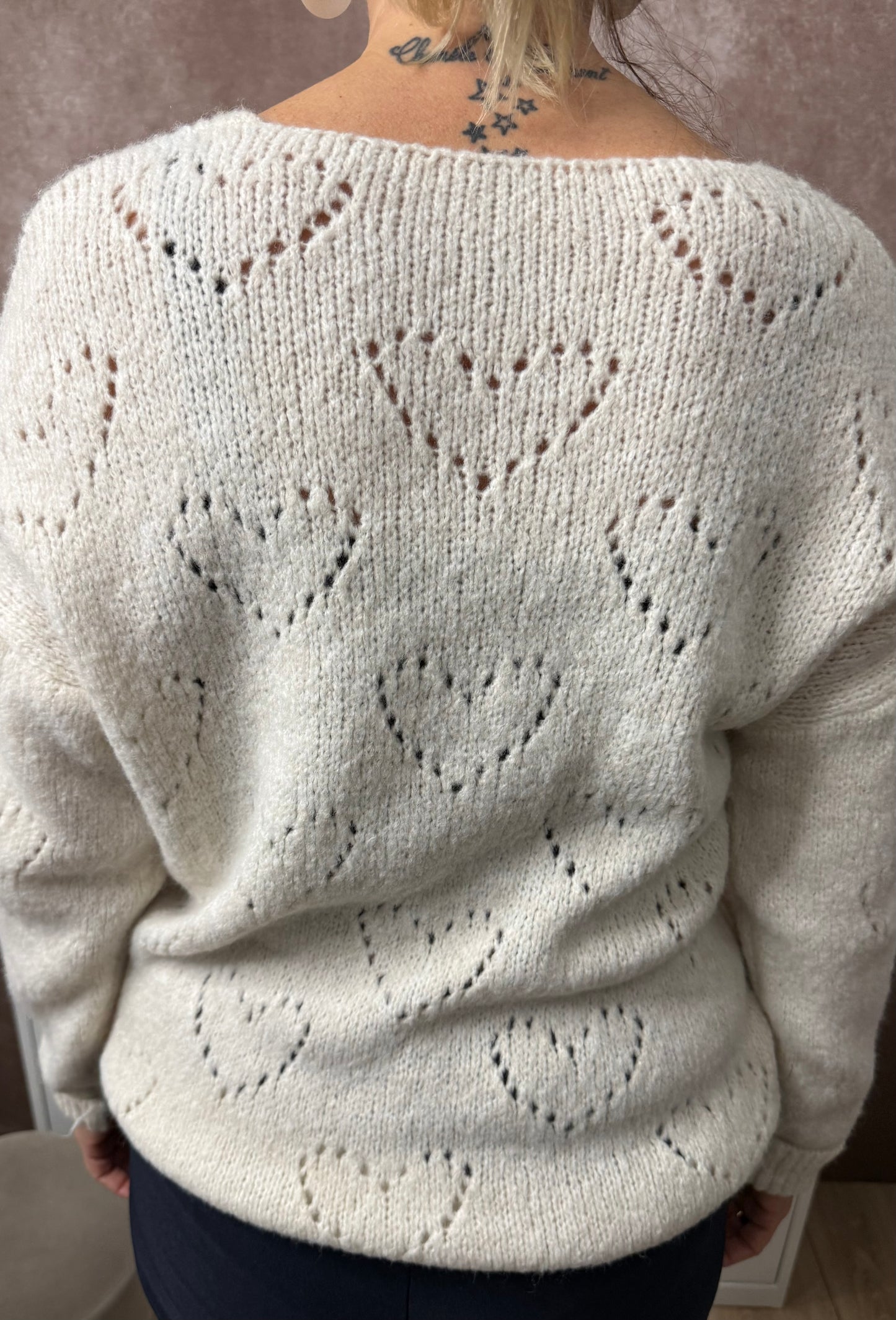 đ Gilet ajourĂ© cĆur avec broche soleil dorĂ© â Taille unique (36 au 48)