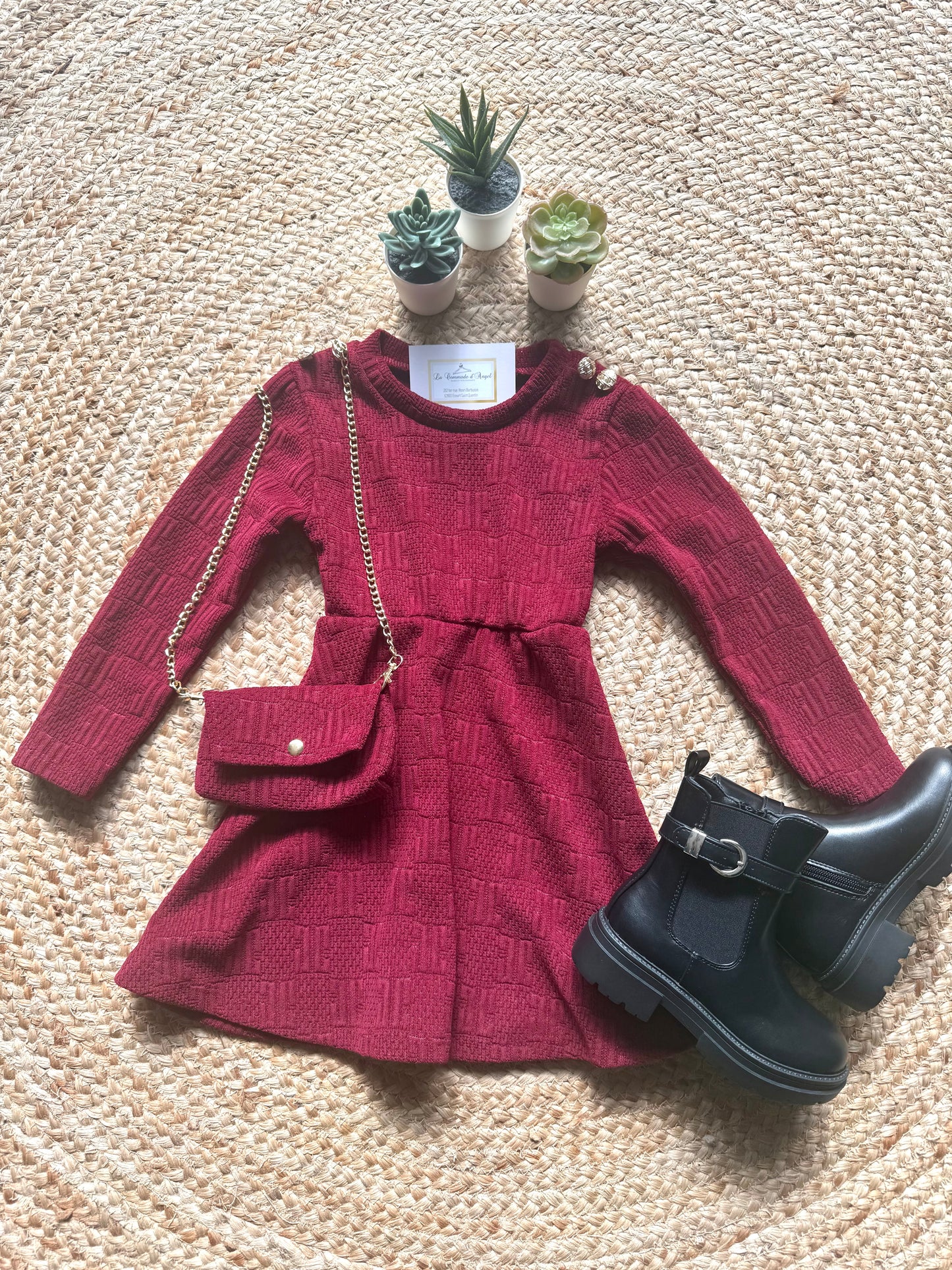 Robe bordeaux avec sac assorti