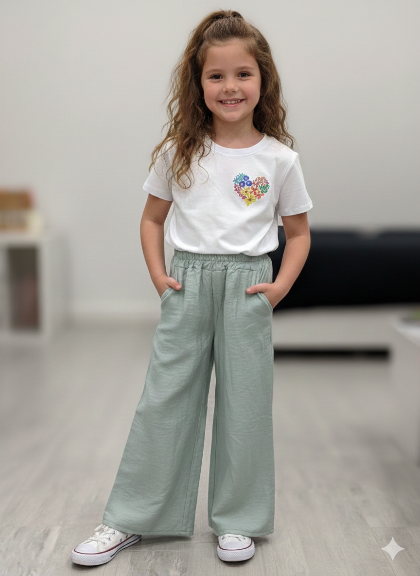 T-shirt fille blanc avec cœur sur le devant