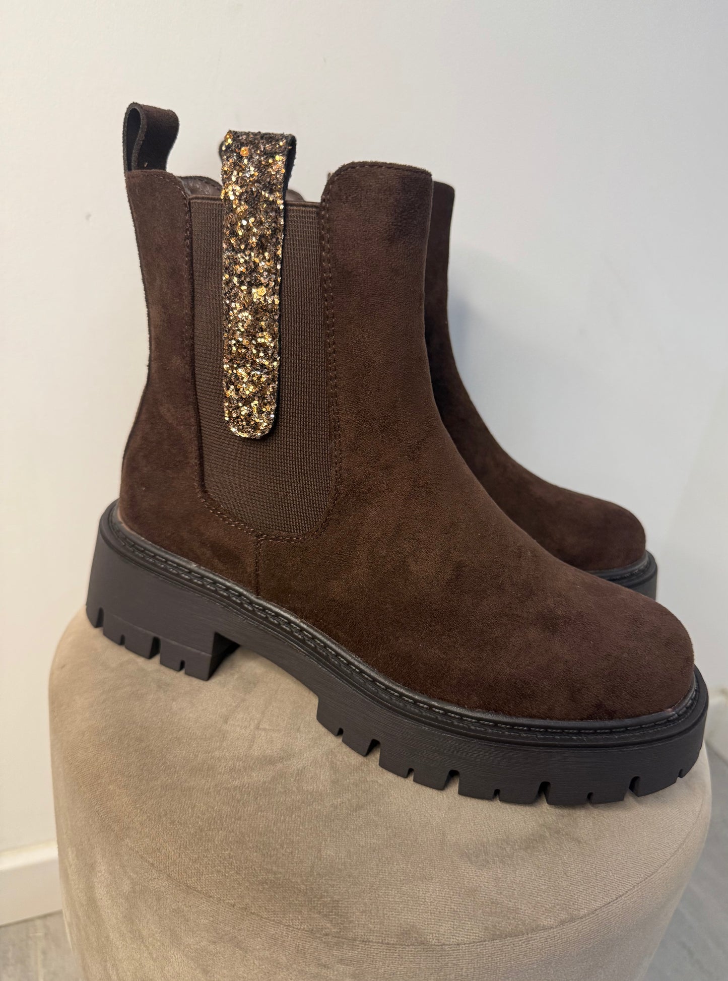 Élégance Chocolat – Bottine Femme