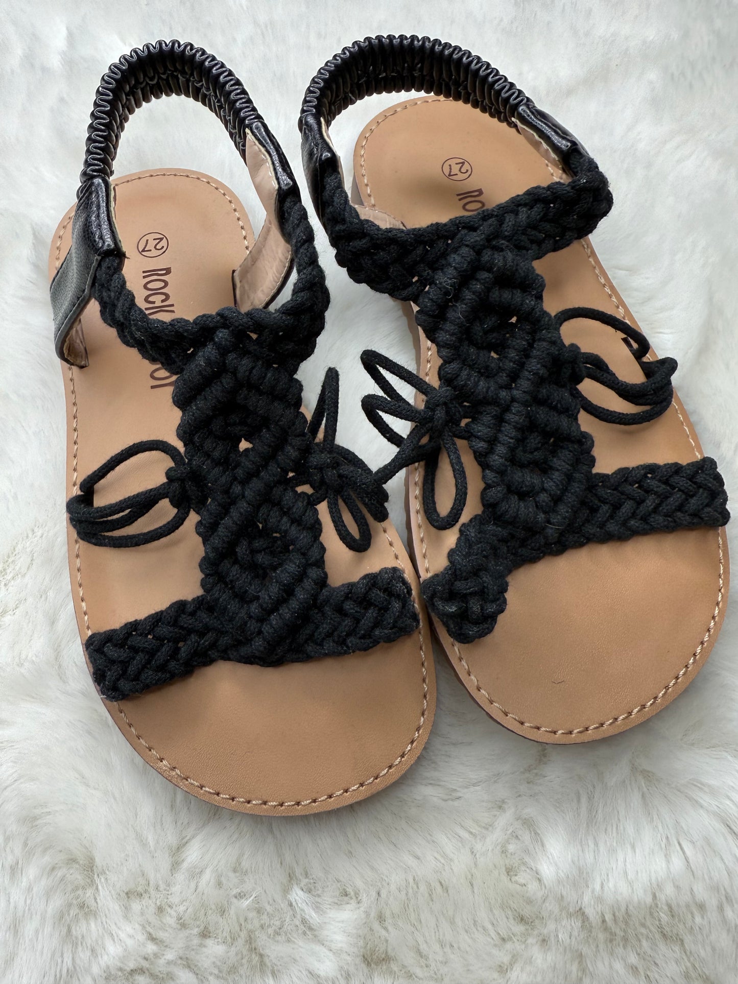 Sandalettes Fille Noires – Élégantes, Pratiques et Intemporelles