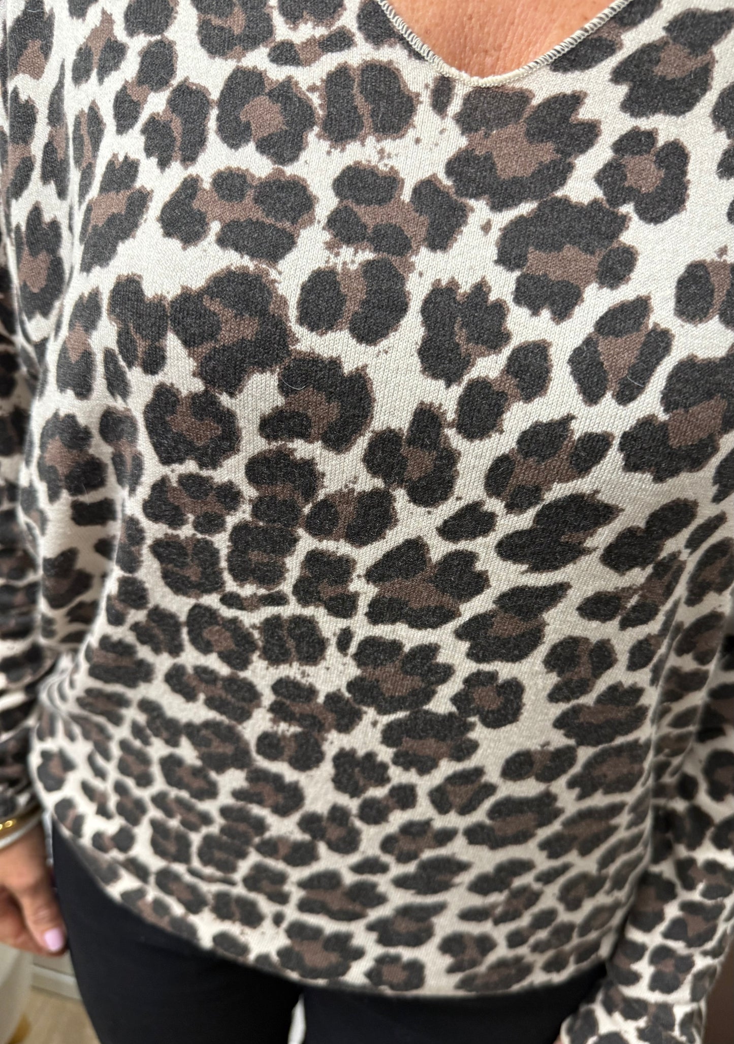 🐆 Pull fin col avec imprimé léopard – Taille unique (36 au 48)