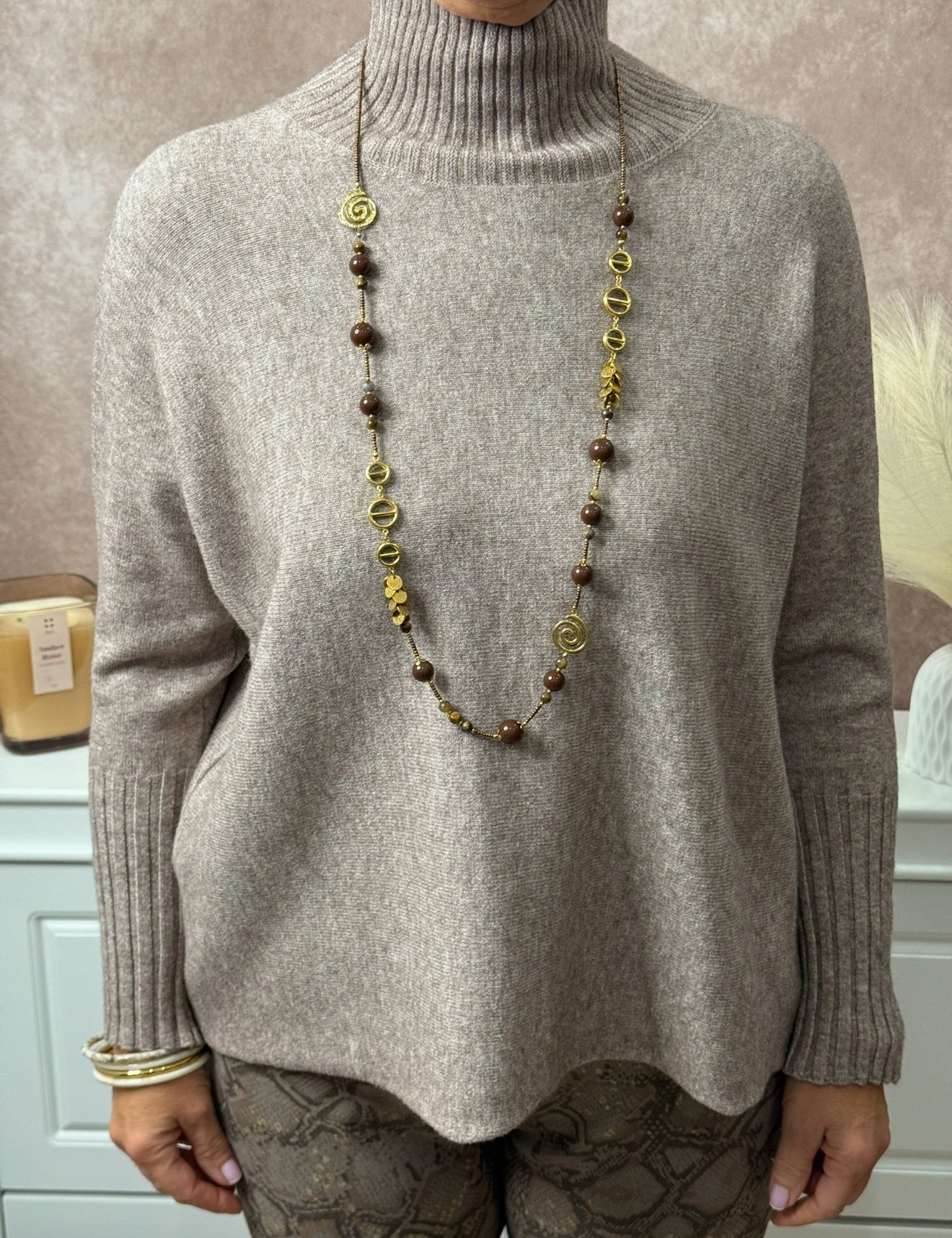 🤍 Pull femme – Col cheminée et manches chaussettes