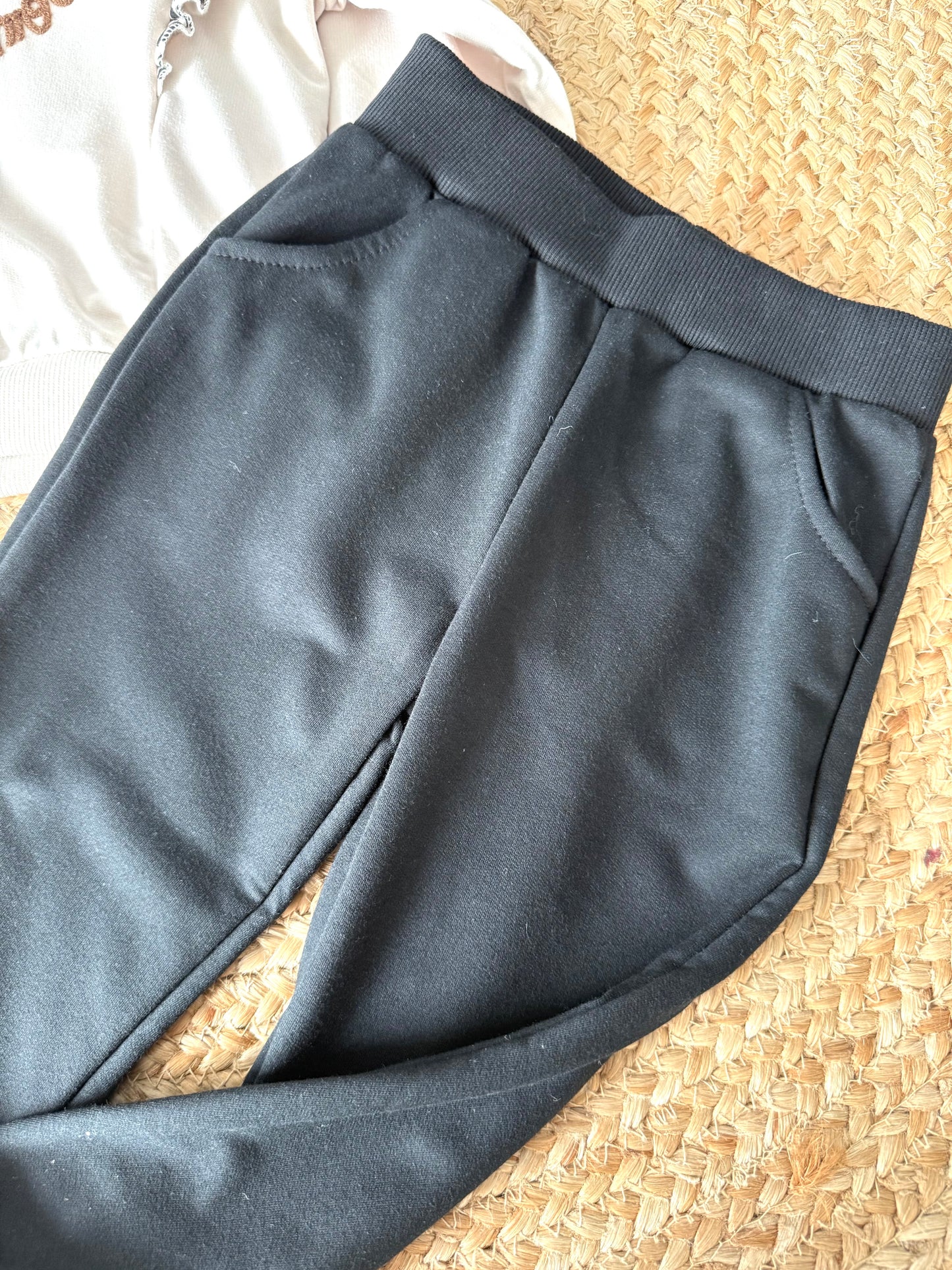 Ensemble Pull et Pantalon de Jogging