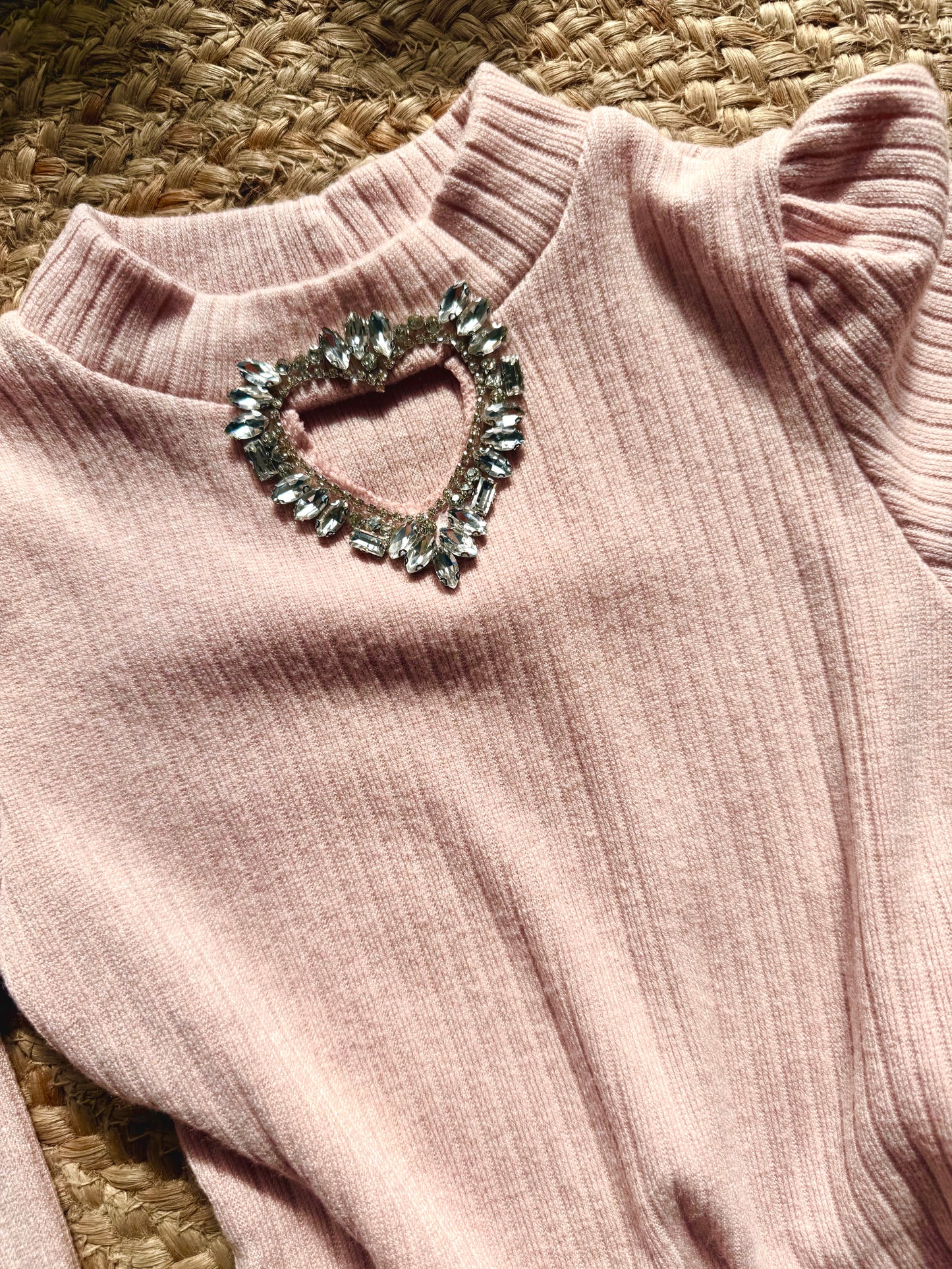 Pull fin à cœur en strass