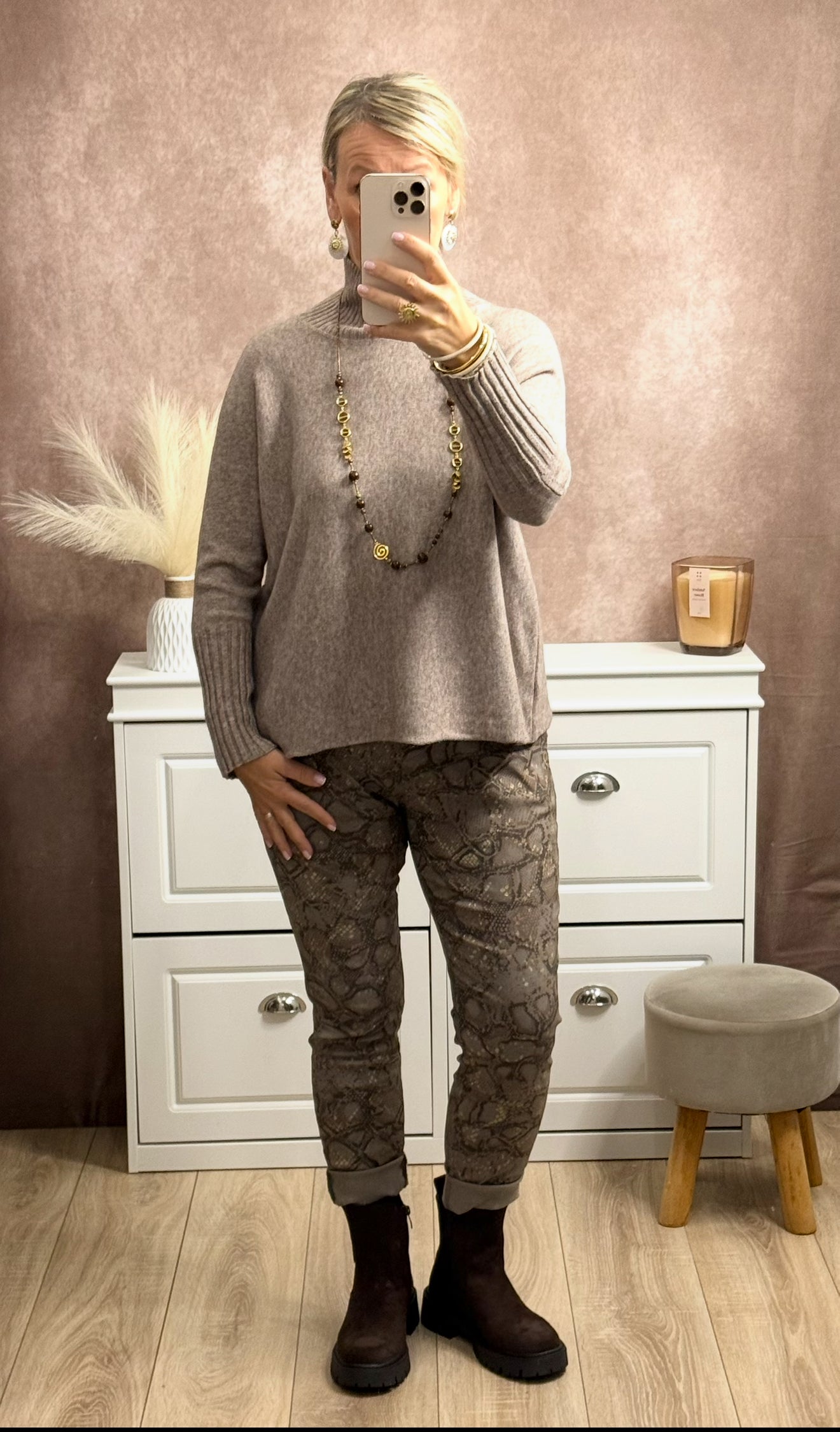 🤍 Pull femme – Col cheminée et manches chaussettes