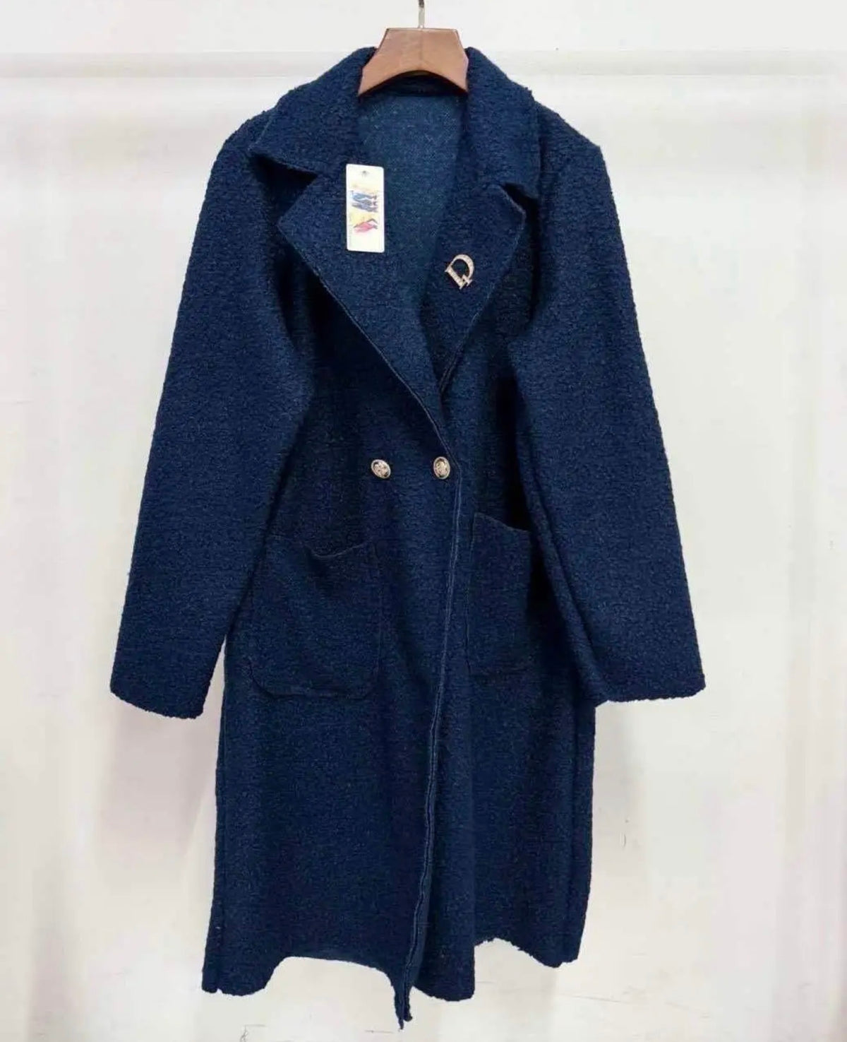 Manteau bouclette mi long avec broche ✨