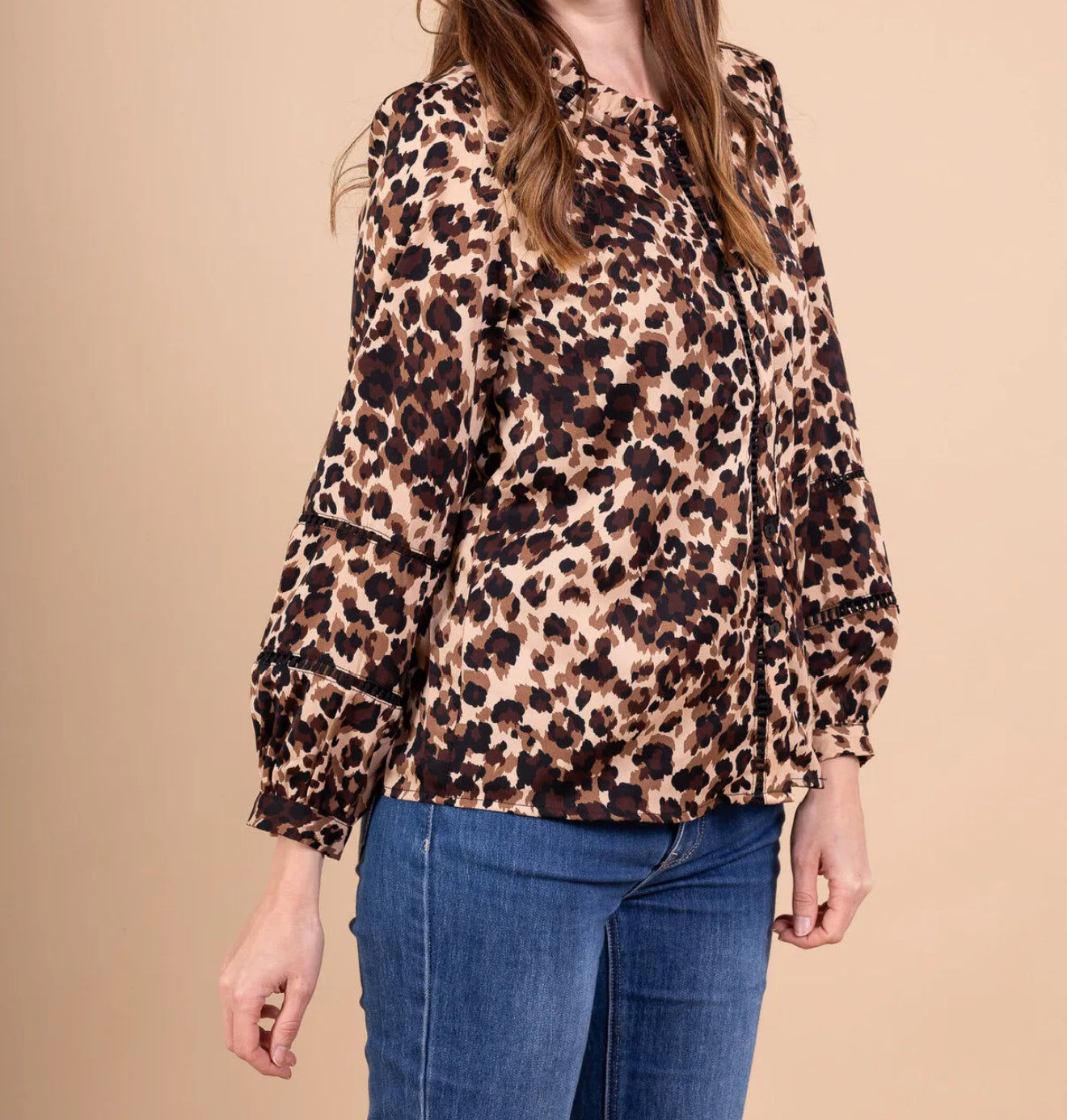 🤎 Chemise marron femme – Détails aux manches, fluide et agréable