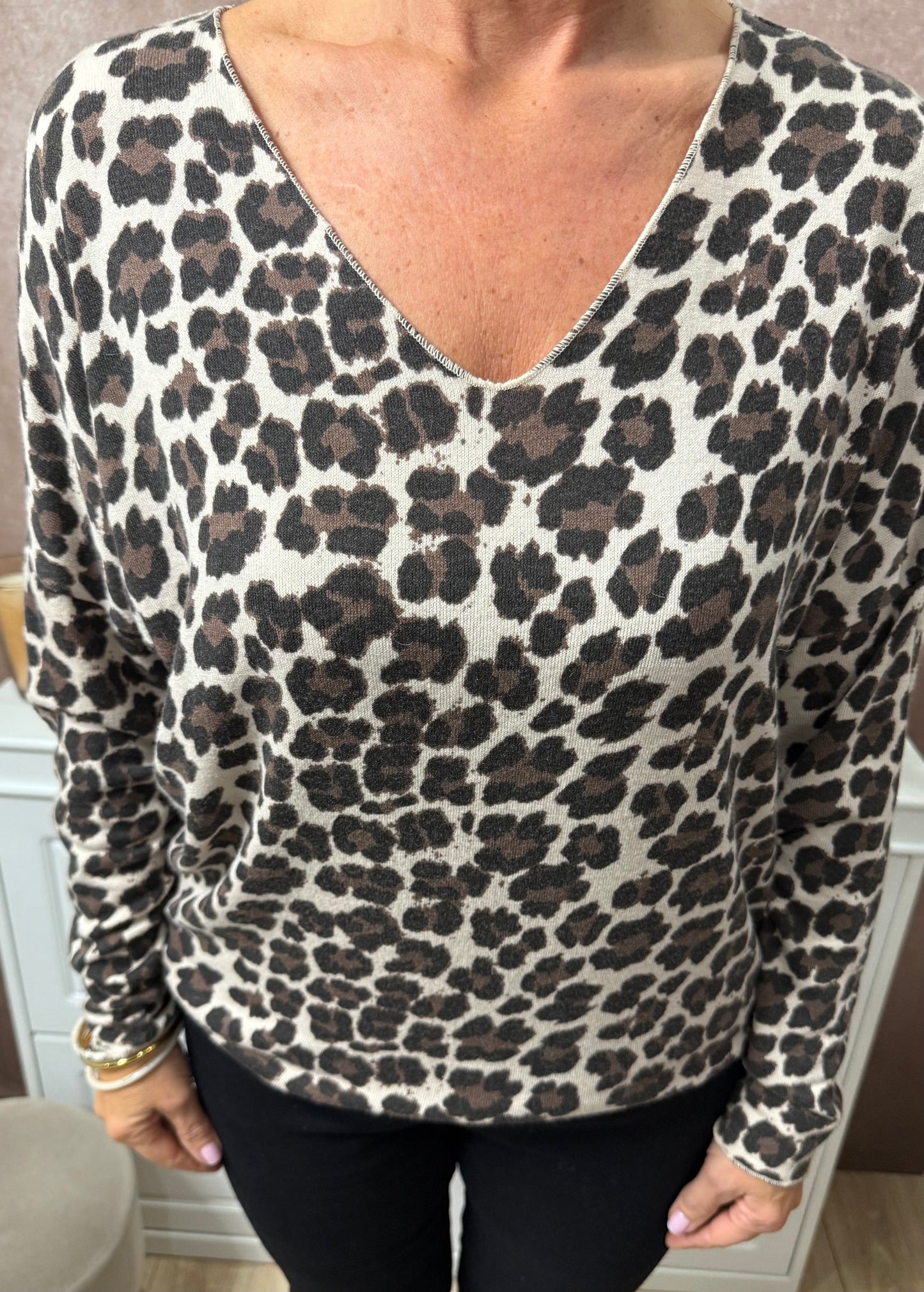🐆 Pull fin col avec imprimé léopard – Taille unique (36 au 48)