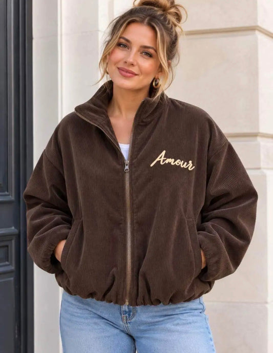 ❤️ VESTE AMOUR – La veste tendance et pleine de charme