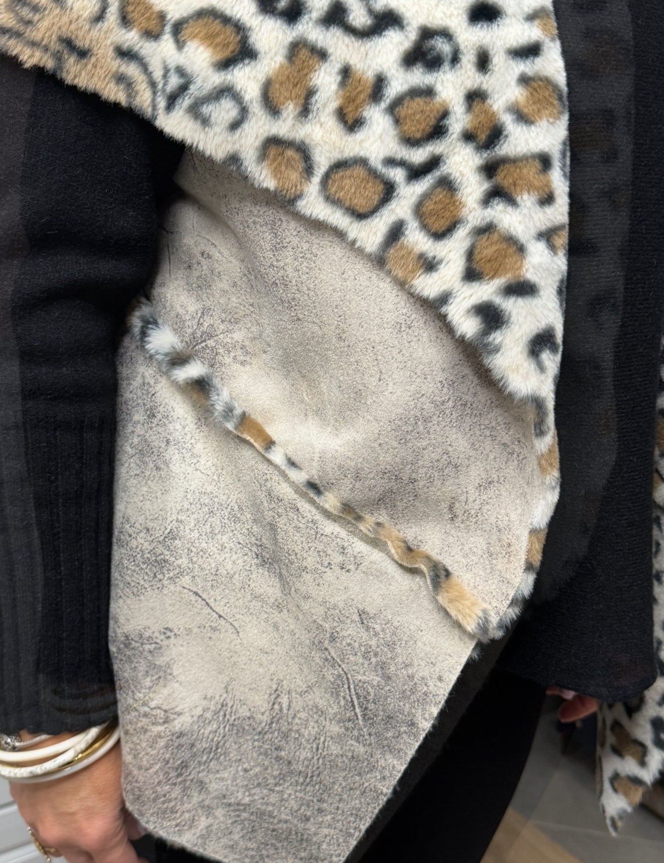 🐆 Veste sans manches femme – Intérieur doux, imprimé léopard