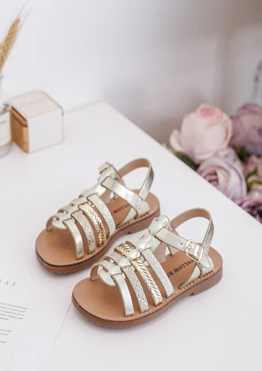 Sandales dorées fille – Élégance & confort pour l’été