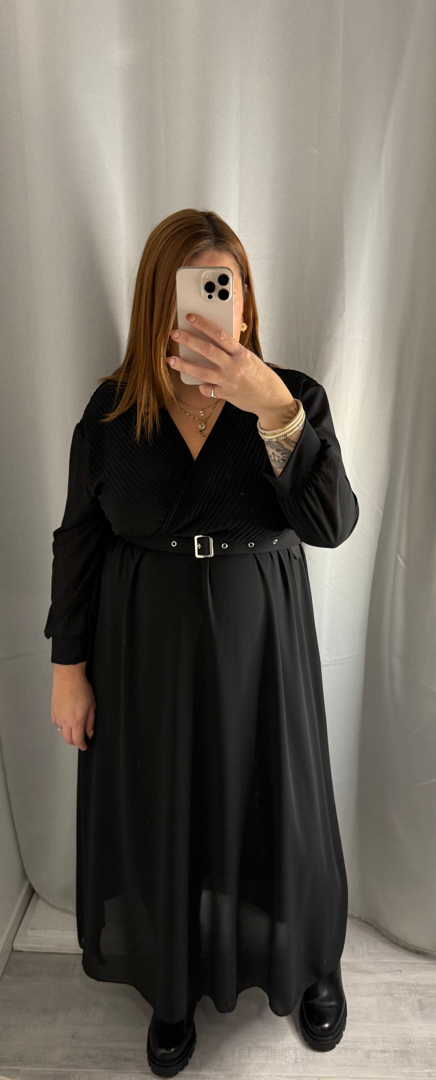 🖤 Robe longue noire en voilage – Haut plissé et ceinture assortie